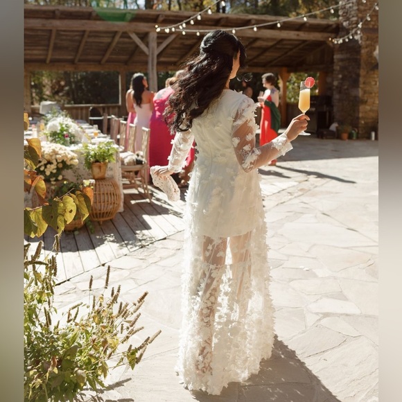 Helsi Blair Long-Sleeve V-Neck Floral Maxi Dress - Picture 2 of 6